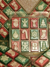 Load image into Gallery viewer, Christmas Wax Melt Sets โ 12 Festive Scents | Handmade Soy Wax Melts | Perfect Christmas Gift or Stocking Filler