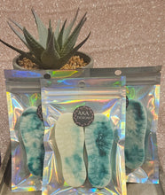 Load image into Gallery viewer, Santa’s boot shaped wax melt - made to order