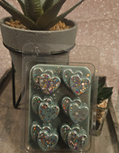 Load image into Gallery viewer, soy wax melt double heart clamshell - gift idea, birthday gift, gifts for her, gifts for him , scented gift
