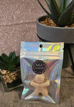 Load image into Gallery viewer, Gingerbread Man Wax Melt – 9g Handmade Soy Wax | Festive Christmas Scent | Holographic Gift Bag | Ready Made or Made to Order
