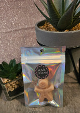 Load image into Gallery viewer, Gingerbread Man Wax Melt – 9g Handmade Soy Wax | Festive Christmas Scent | Holographic Gift Bag | Ready Made or Made to Order