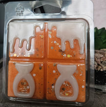 Load image into Gallery viewer, Pumpkin Pie Scented Wax Melts - Burner Clamshell