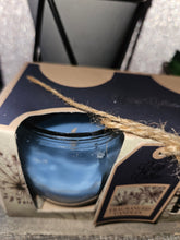 Load image into Gallery viewer, Glass candle 2pack - crisp cotton