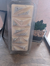 Load image into Gallery viewer, Ck1 Scented Wax Melts -Geode Clamshell