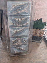 Load image into Gallery viewer, Victory Spirit Scented Wax Melts -Geode Clamshell