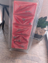 Load image into Gallery viewer, Black cherry Scented Wax Melts -Geode Clamshell