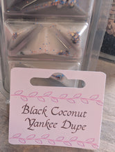 Load image into Gallery viewer, Black coconut Scented Wax Melts -Geode Clamshell