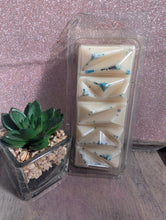 Load image into Gallery viewer, Waxident Woopsie Wax Melts – Discounted Broken & Imperfect Melts - Scented gift - Home Fragrance