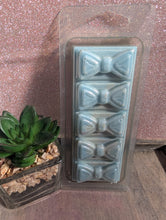Load image into Gallery viewer, Waxident Woopsie Wax Melts – Discounted Broken & Imperfect Melts - Scented gift - Home Fragrance