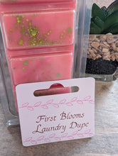 Load image into Gallery viewer, first blooms Scented Wax Melts - 5 cell Clamshell