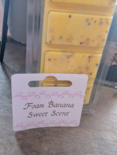Load image into Gallery viewer, Foam Banana Scented Wax Melts - 5 cell Clamshell