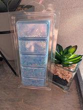 Load image into Gallery viewer, Bubblegum Scented Wax Melts - 5 cell Clamshell