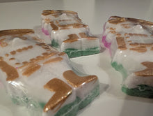 Load image into Gallery viewer, Nutcracker Bath Bomb 100g image 1