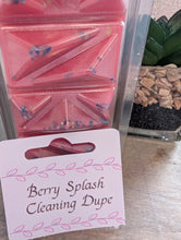 Load image into Gallery viewer, Berry splash Scented Wax Melts -Geode Clamshell