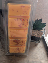 Load image into Gallery viewer, Mango Scented Wax Melts - 5 cell Clamshell
