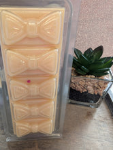 Load image into Gallery viewer, Summer bouquet Scented Wax Melts -bow Clamshell