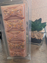 Load image into Gallery viewer, Jadore Scented Wax Melts - bow Clamshell