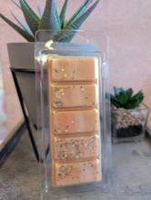 Load image into Gallery viewer, Golden goddess Scented Wax Melts - 5 cell Clamshell