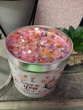 Load image into Gallery viewer, Clean Cotton Scented Candle – 300g Handmade Soy Wax Candle with Lid