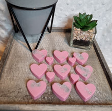 Load image into Gallery viewer, Heart Wax Melt Gift Box – Customizable Handmade Wax Melt Set for Gifting