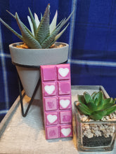 Load image into Gallery viewer, heart design soy wax melt snap bar, color & scent can be customized.