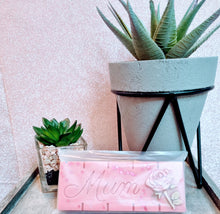 Load image into Gallery viewer, Mum in a Million Soy Wax Melt Snap Bar – Handmade Gift for Mum