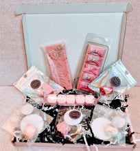 Load image into Gallery viewer, Mother’s Day Soy Wax Melt Gift Box – Handmade Letterbox Gift for Mum