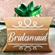 Load image into Gallery viewer, Personalised Pillow Gift Box | Wedding Favours Packaging | Custom Gift Box | Small Gift Box | Party Favours Box | Wedding Guest Gift Box | Kraft or White