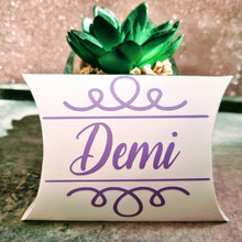 Load image into Gallery viewer, Personalised Pillow Gift Box | Wedding Favours Packaging | Custom Gift Box | Small Gift Box | Party Favours Box | Wedding Guest Gift Box | Kraft or White