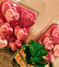 Load image into Gallery viewer, soy wax melt double heart clamshell - gift idea, birthday gift, gifts for her, gifts for him , scented gift