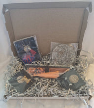Load image into Gallery viewer, Resin mystery box
