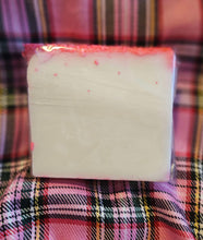 Load image into Gallery viewer, coconut dream soap bar image 1

