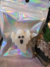 Load image into Gallery viewer, Ghost wax melt - Ghost scent
