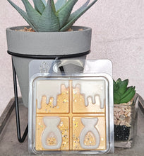 Load image into Gallery viewer, Spanish gold Scented Wax Melts - Burner Clamshell
