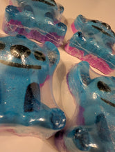 Load image into Gallery viewer, Cute Alien Bath Bomb 145g | various scents image 1
