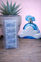 Load image into Gallery viewer, Clouds Scented Wax Melts - bow Clamshell
