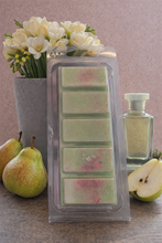 Load image into Gallery viewer, freesia &amp; pear Scented Wax Melts - 5 cell Clamshell
