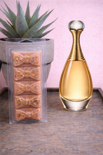 Load image into Gallery viewer, I Adore Scented Wax Melts - bow Clamshell
