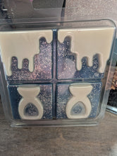 Load image into Gallery viewer, Winetr night stars Scented Wax Melts - Burner Clamshell
