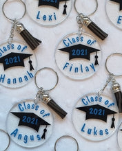 Load image into Gallery viewer, Class of 2025 Keyring – Personalised Graduation Gift – School Leaver Gift – Uni &amp; College Graduation – Custom Year – Bulk Available
