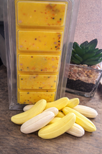 Load image into Gallery viewer, Foam Banana Scented Wax Melts - 5 cell Clamshell
