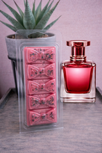 Load image into Gallery viewer, missing cherry Scented Wax Melts -bow Clamshell
