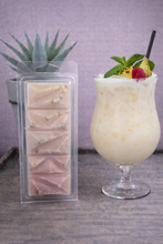 Load image into Gallery viewer, Pina Colada Wax Melt | 50g Geode Clamshell | Tropical Coconut &amp; Pineapple
