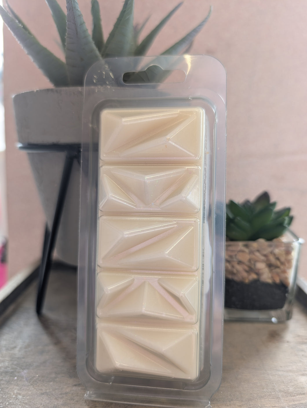 Clean cotton Scented Wax Melts -Geode Clamshell