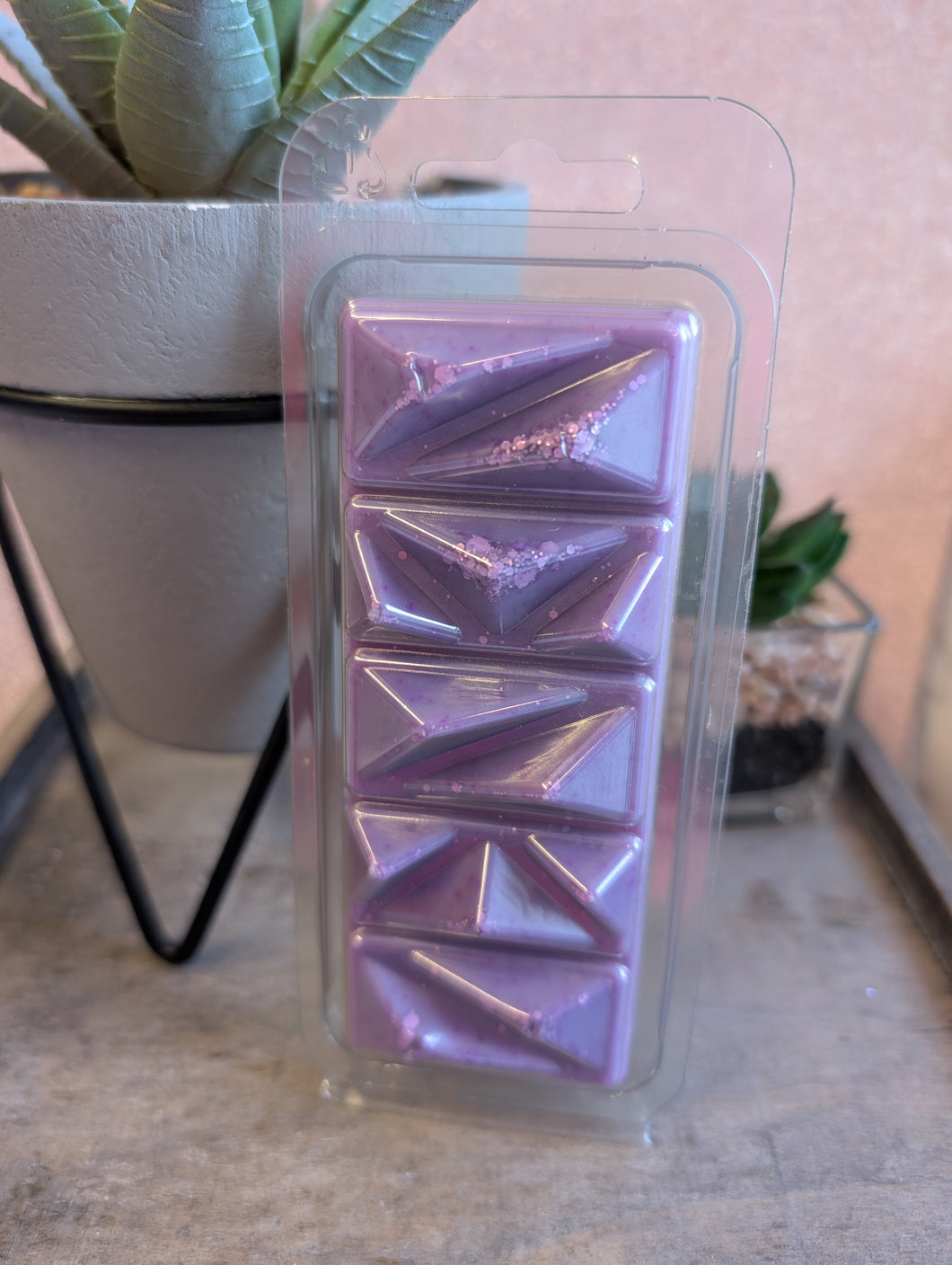 Dreams Scented Wax Melts - geode Clamshell