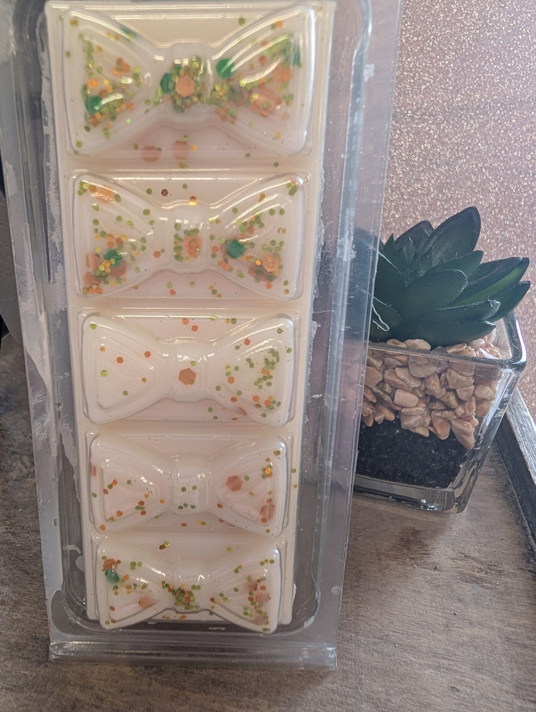 Daisy Scented Wax Melts - bow Clamshell