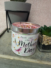 Load image into Gallery viewer, Happy Mother’s Day Candle – Handmade Soy Wax Gift for Mum
