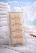 Load image into Gallery viewer, soft linen scented Wax Melts -bow Clamshell
