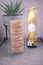 Load image into Gallery viewer, Vanilla cookie Scented Wax Melts -Geode Clamshell
