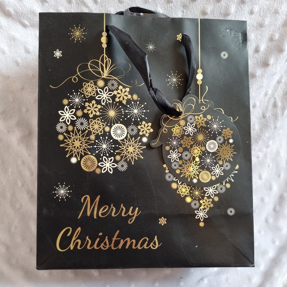 Merry Christmas gift bag.